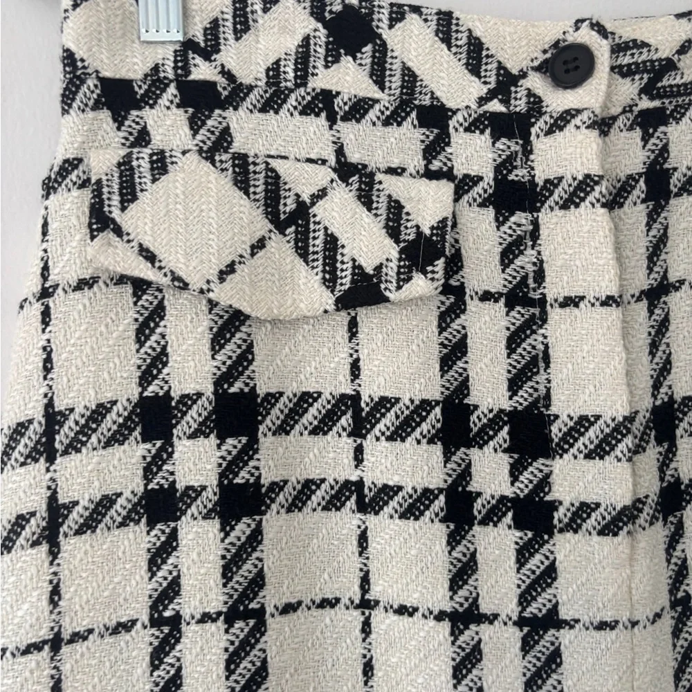 W Collection Elegant Houndstooth Mini Skirt Size 42